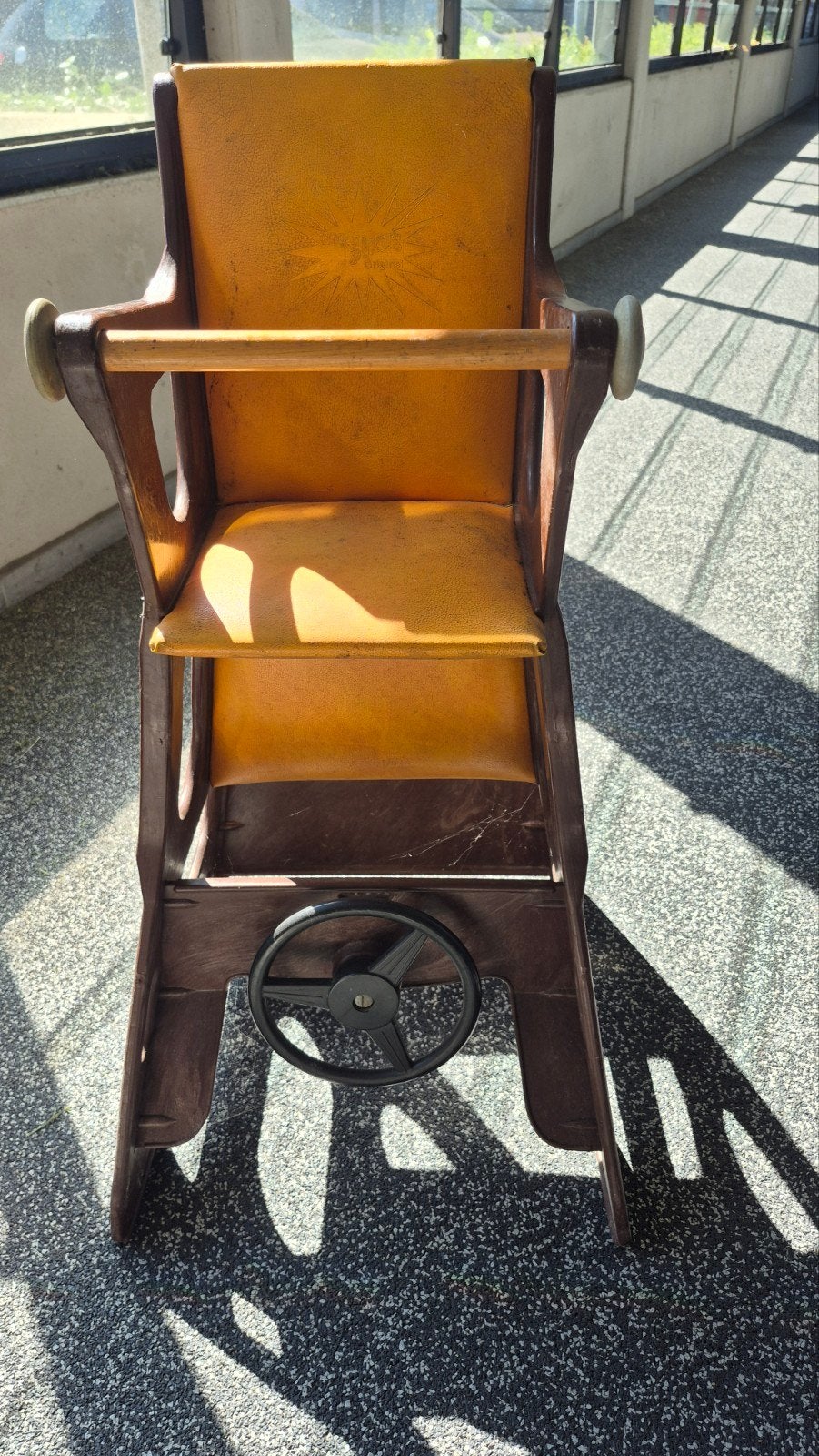 Kinderstoel vintage 3-in-1: Stoel, Racewagen, Tafel & Stoel, Ophalen