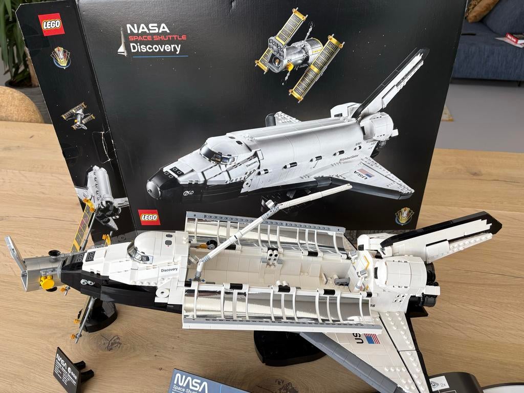 Lego NASA Space Shuttle Discovery 10283, Ophalen of Verzenden, Zo goed als nieuw, Complete set, Lego