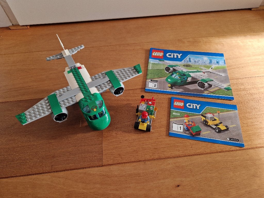 LEGO City Vliegveld Startset 60101 met vliegtuig en figuren, Kinderen en Baby's, City, Lego, Ophalen of Verzenden, Zo goed als nieuw