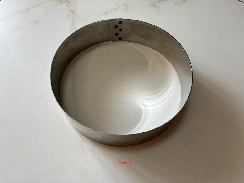 1 RVS taartring 20cm doorsnee, Ophalen of Verzenden, Gebruikt, Taarten, Bakvorm