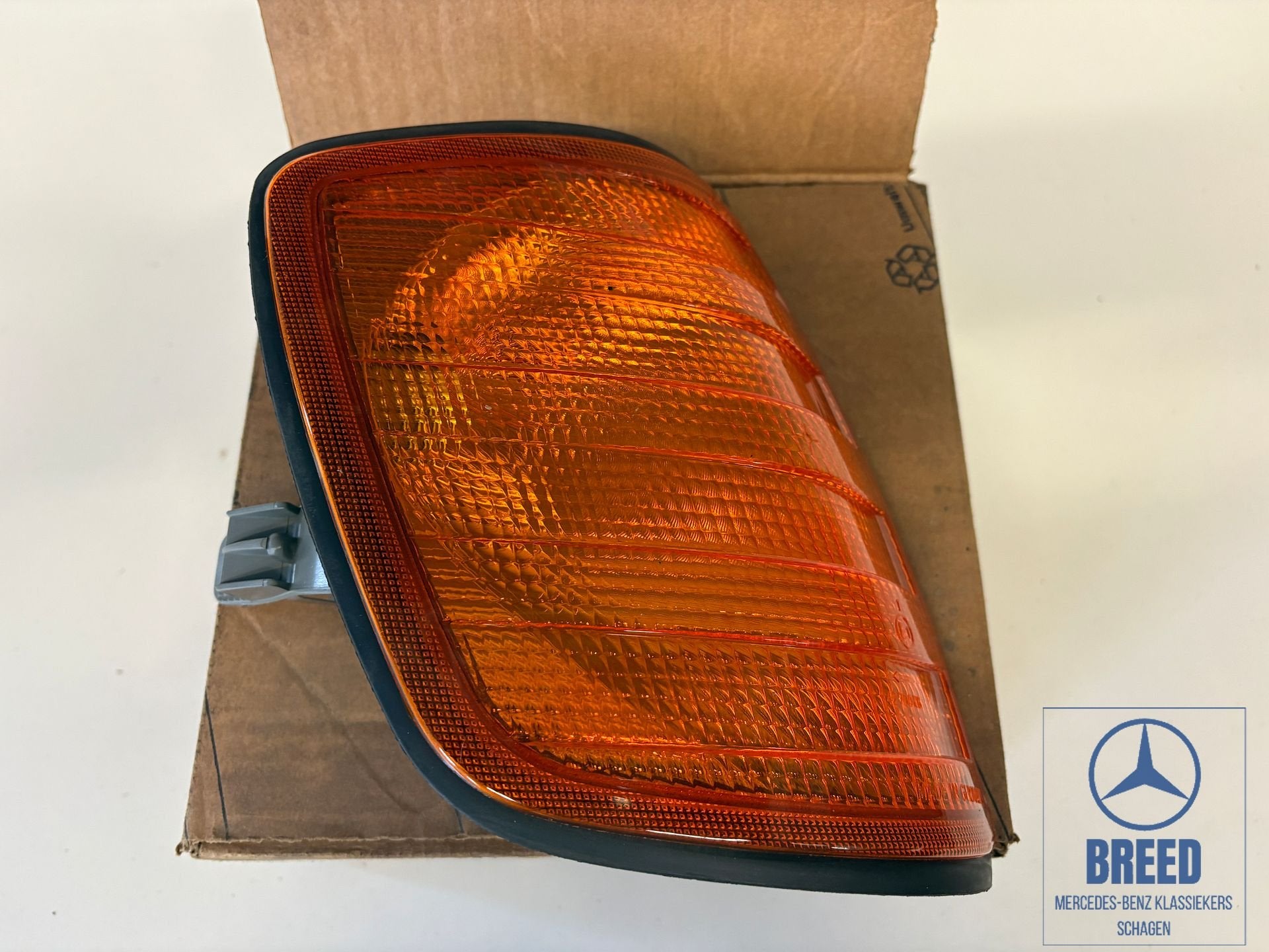 NOS knipperlicht rechts Bosch voor Mercedes-Benz W124, Auto-onderdelen, -, Nieuw, Ophalen of Verzenden, -
