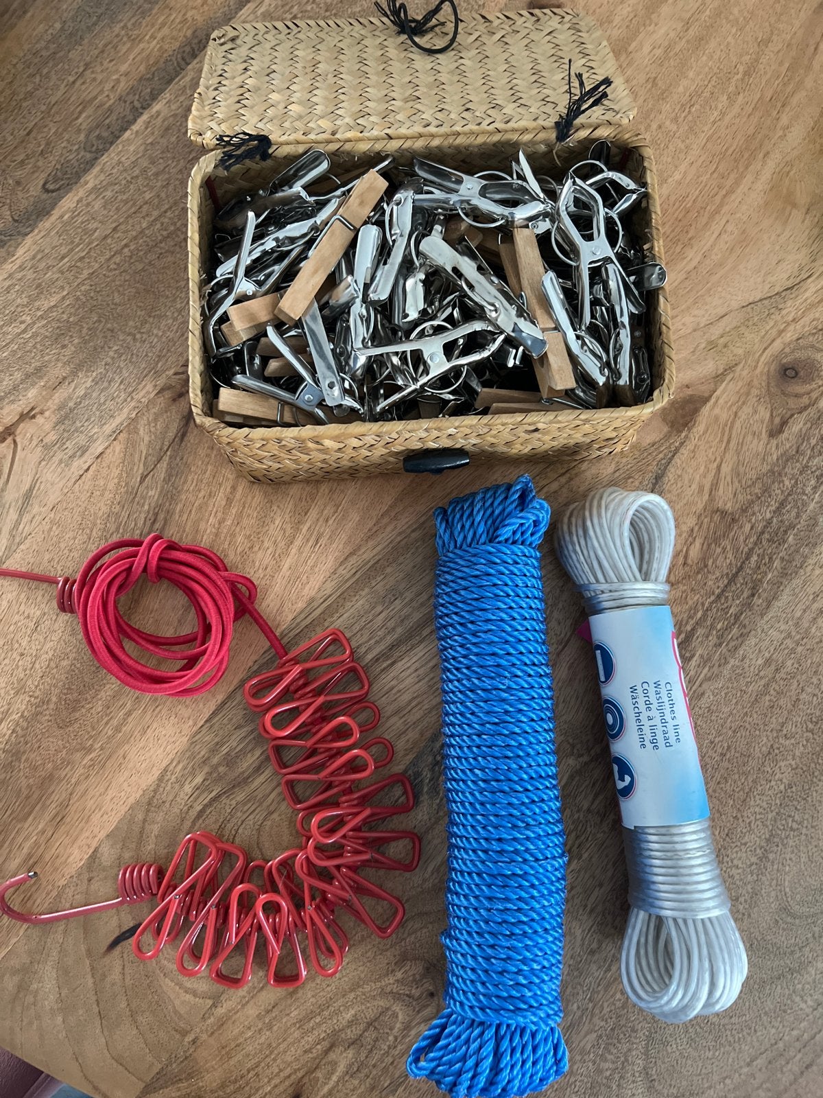 Wasknijpers, waslijnen en reiswaslijn, Ophalen, Gebruikt