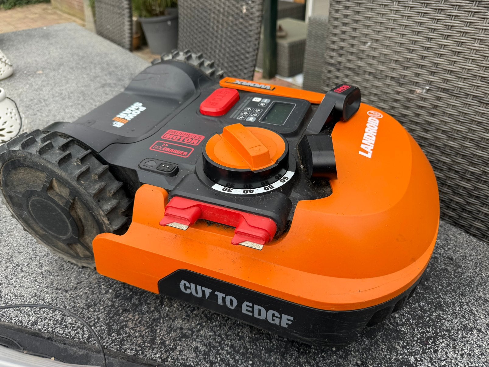 Worx Landroid M500 + ACS botsingsensor + laadstation, Ophalen of Verzenden, Gebruikt, Minder dan 20 cm, Met regensensor