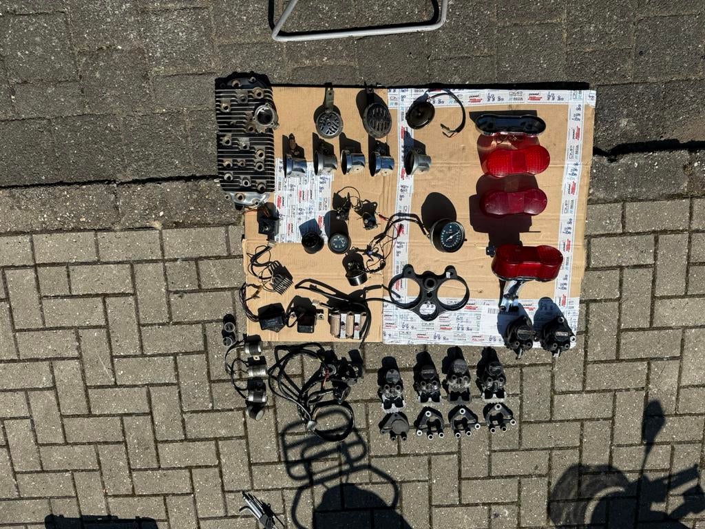 Partij onderdelen suzuki GT 750/ 550/ 380, Ophalen, Gebruikt