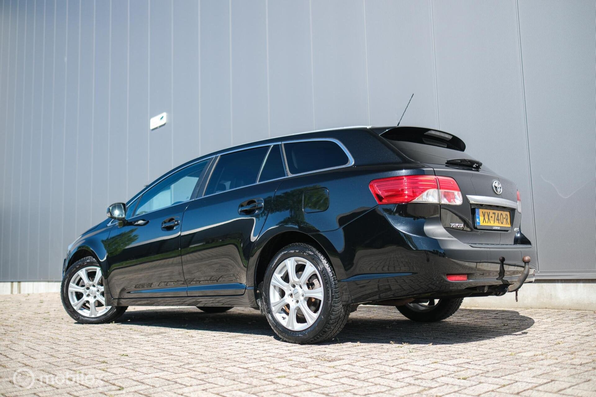Toyota Avensis 1.8 VVTi Business | Camera | Trekhaak | Leder, Voorwielaandrijving, Euro 5, 15 km/l, Zwart