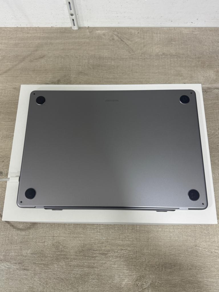 Macbook Air 15" 2024 M3 8GB+256GB SpaceGray NIEUW Inc Garant, 256 GB, 8 GB, Nieuw, 1 Apple Park Way in Cupertino