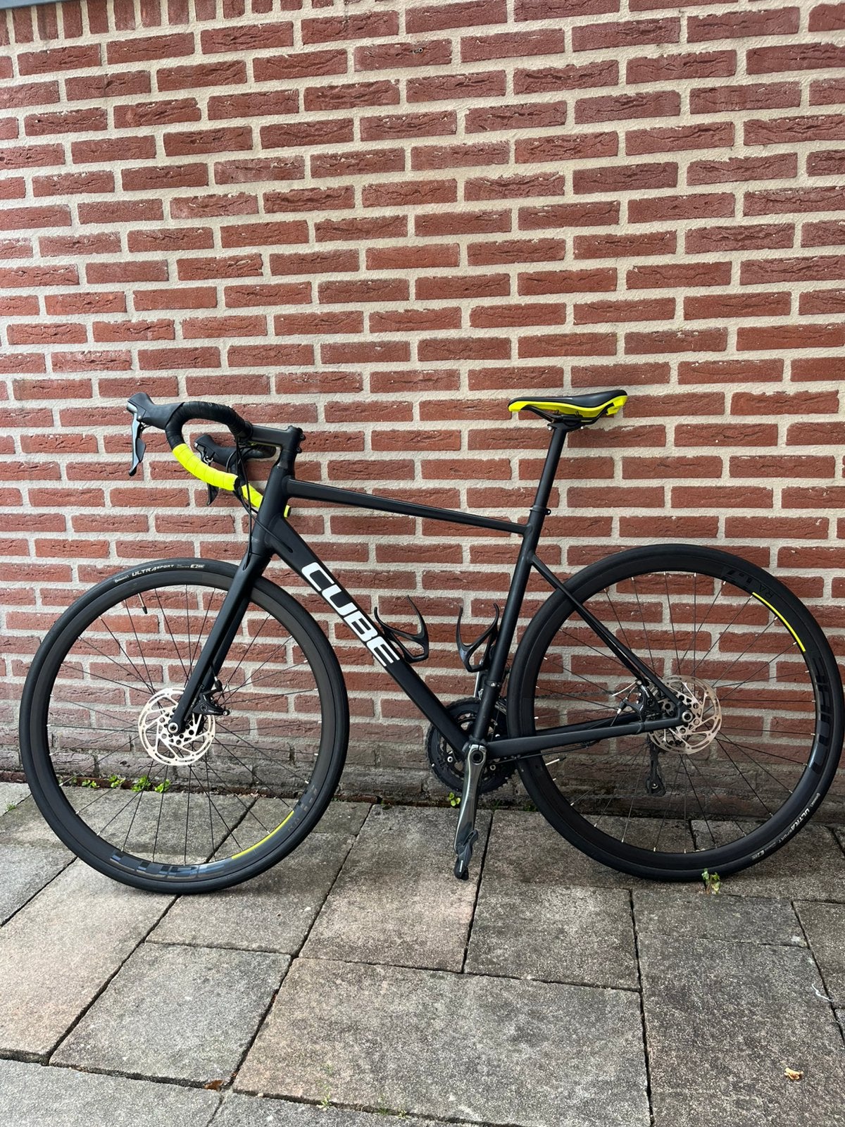 Cube Attain Race Black/White 2023 (56), Fietsen en Brommers, Fietsen | Racefietsen, 28 inch, Gebruikt, Heren, Aluminium