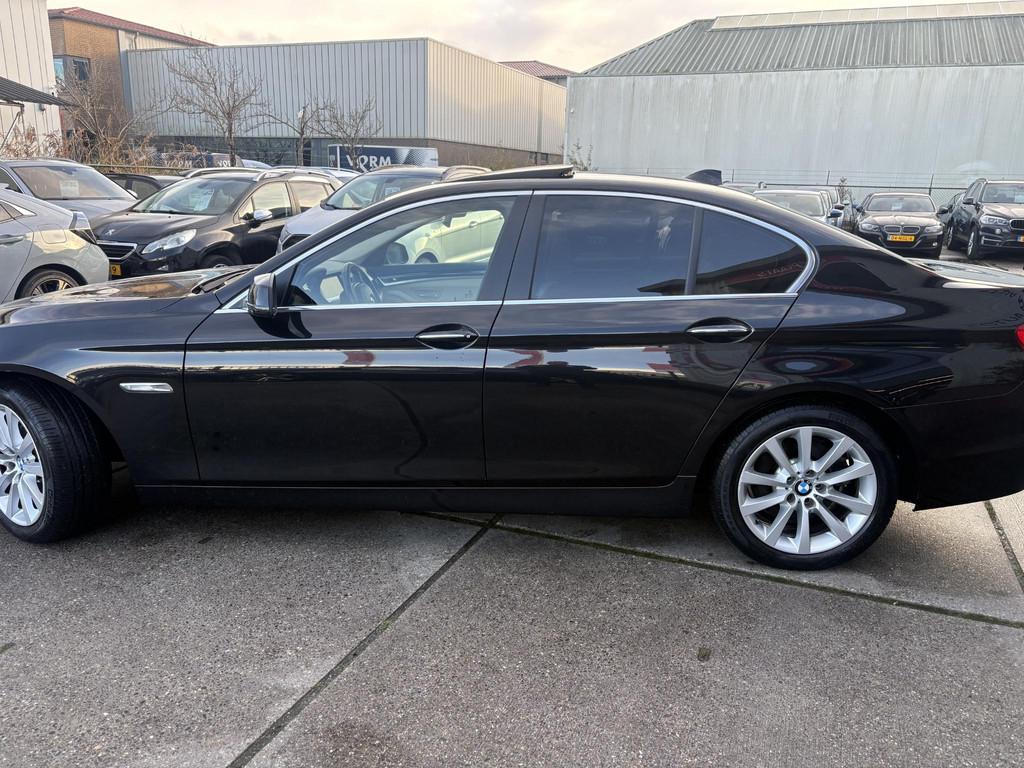 BMW 5-serie 530i High Executive M Sport Memory, stoelverwarm, Auto's, BMW, Euro 5, Achterwielaandrijving, Gebruikt, 2000 kg