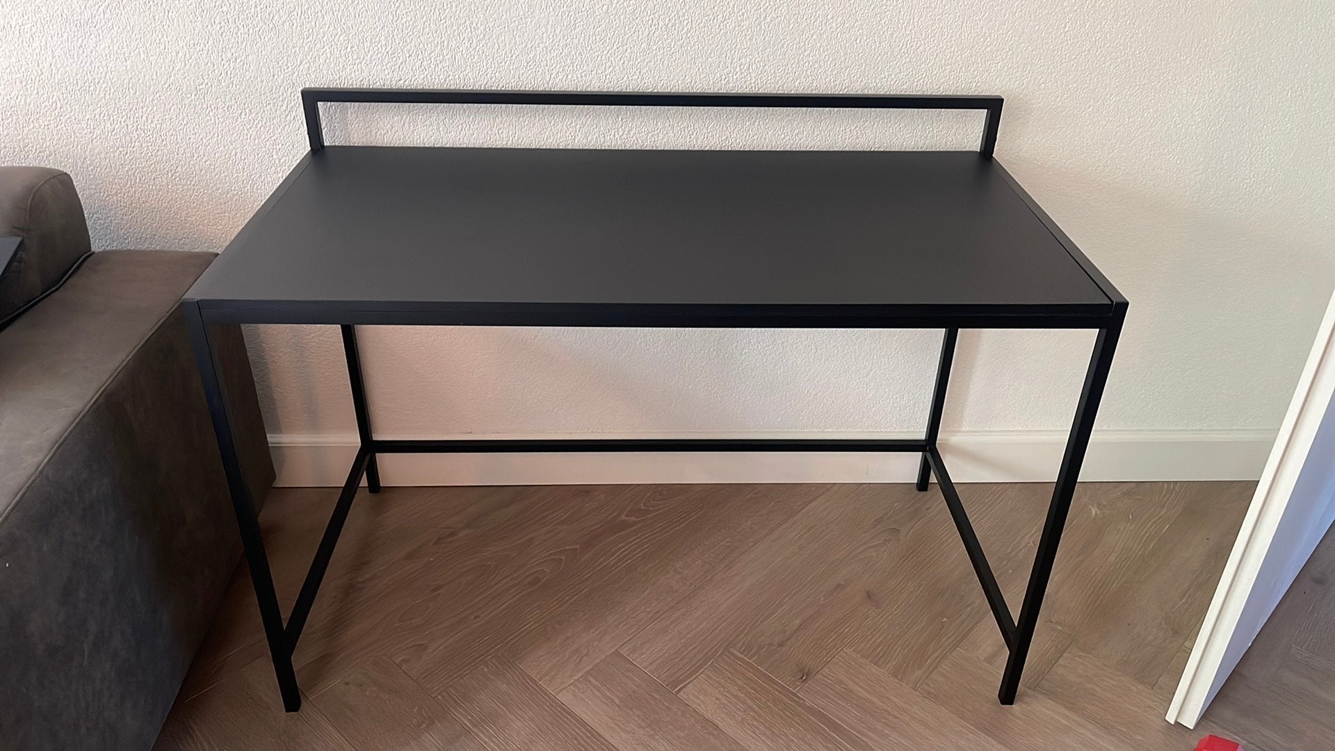 Zwart bureau, Ophalen, Zo goed als nieuw