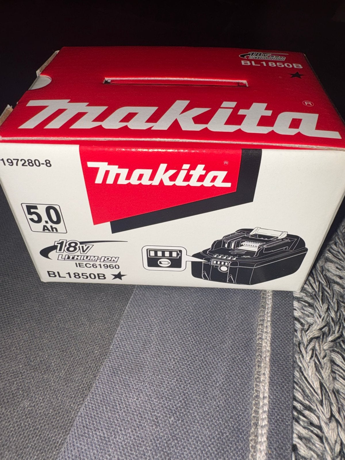 Nieuwe Makita accu 5.0 Ah 18V BL1850B, Nieuw