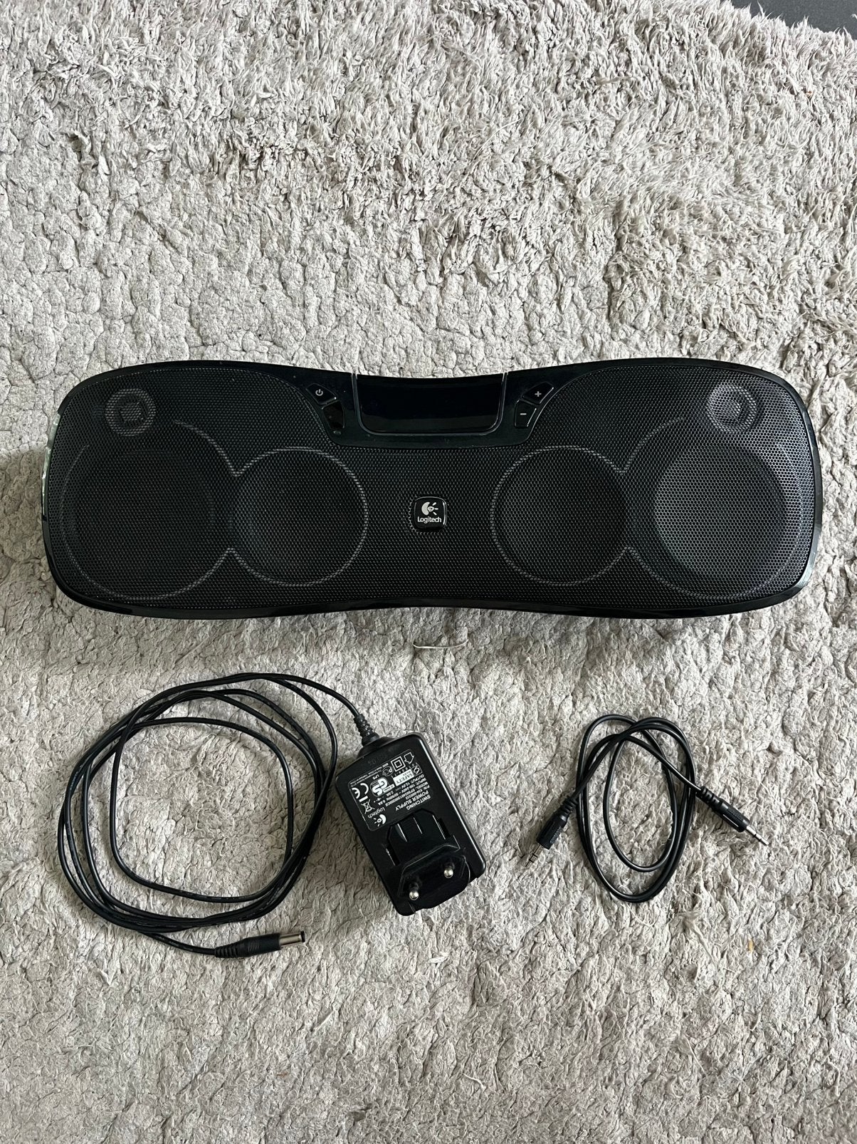 Logitech Hi-Fi-luidspreker – Oplaadbaar – Model S715i, Logitech, Inclusief kabels, Ophalen of Verzenden, Zo goed als nieuw