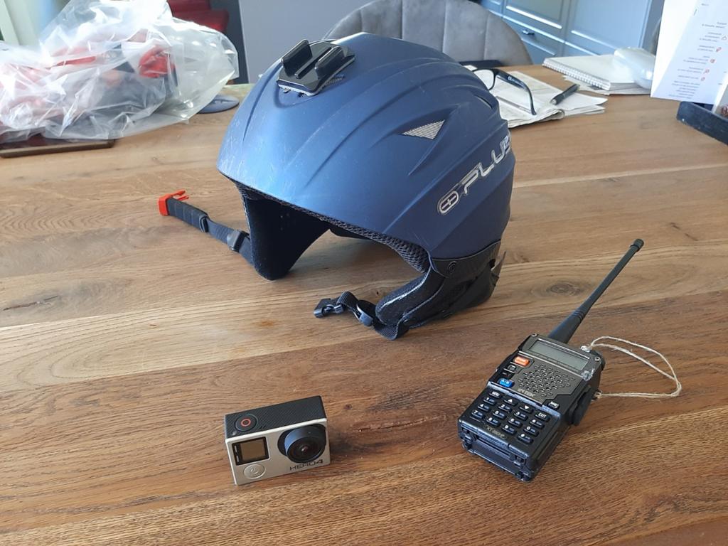 Scherm met helm en radio, Sport en Fitness, Zweefvliegen en Paragliding, Ophalen, Scherm