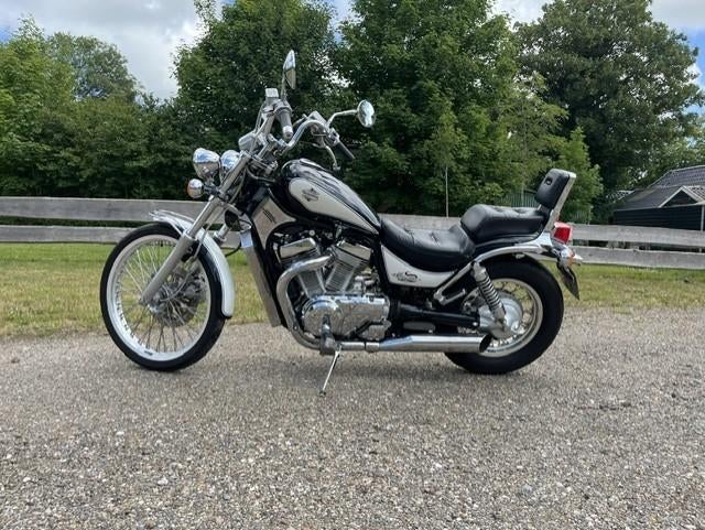 Suzuki Intruder Minnesota twin 800, Cardan-aandrijving, 2 cilinders, Gebruikt, Particulier