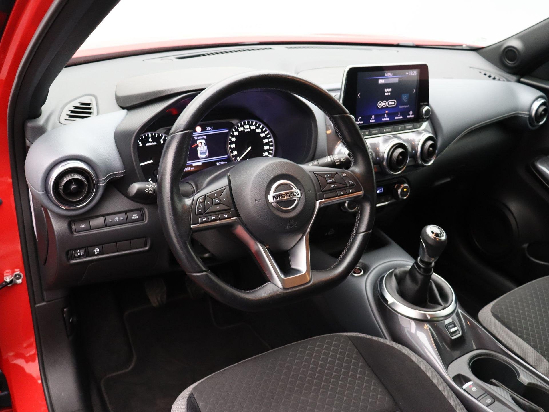 Foto 16 van Nissan Juke 1.0 DIG-T N-Connecta | Trekhaak | Apple Carplay