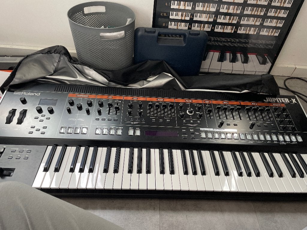 synthesizer Roland Jupiter x (jupiter,juno etc), Muziek en Instrumenten, Ophalen of Verzenden, Zo goed als nieuw, 61 toetsen, Roland