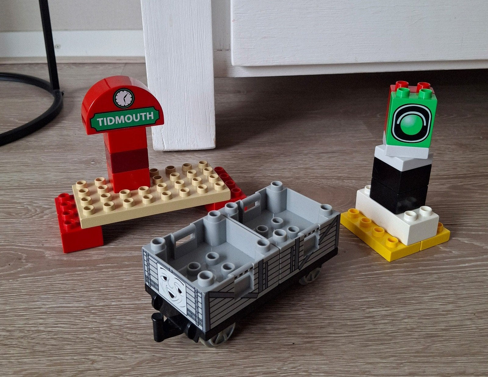 Tidmouth station met wagon troublesome truck, Ophalen of Verzenden, Zo goed als nieuw, Duplo