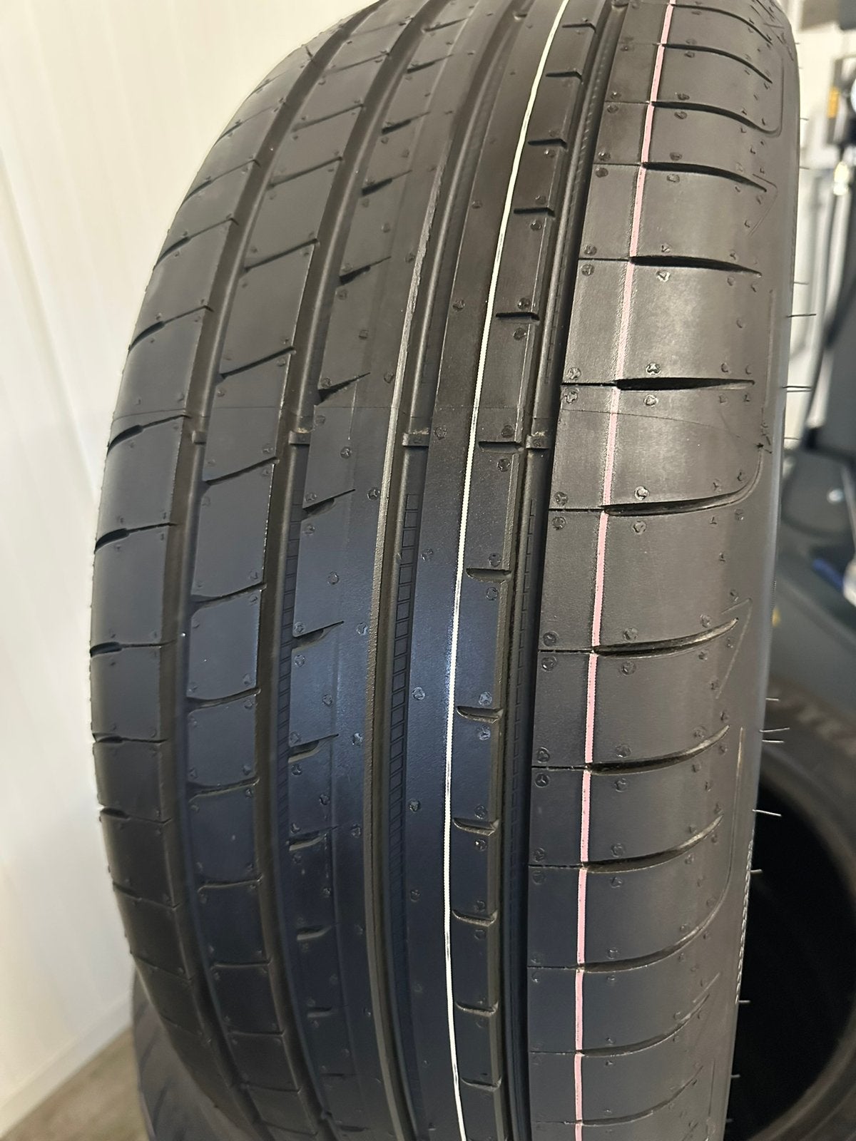235 55 18 Goodyear Zomerbanden 235/55 R18 + Gratis Montage, Auto-onderdelen, 18 inch, Goodyear, Banden en Velgen, Nieuw