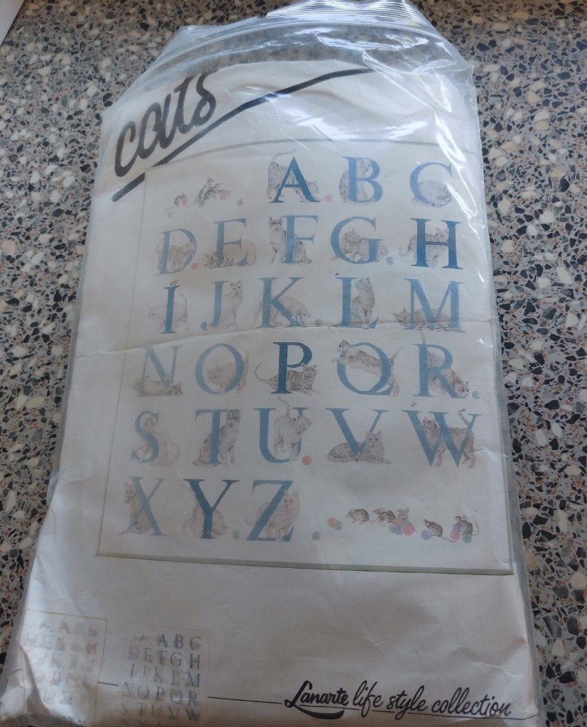 Borduurpakket Katten ABC Grijs Blauw 33792, Ophalen of Verzenden, Zo goed als nieuw, Handborduren, Borduurpakket