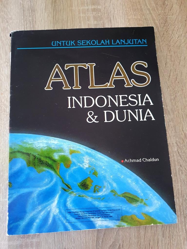 Atlas Indonesië & Wereld - Achmad Chaldun, Boeken, Atlassen en Landkaarten, Ophalen of Verzenden, Gelezen, Overige gebieden