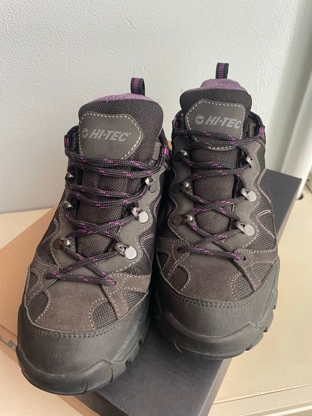 Hi-Tec Outdoor/Wandelschoenen - Maat 40 - Vibram, Ophalen of Verzenden, Zo goed als nieuw, Schoenen