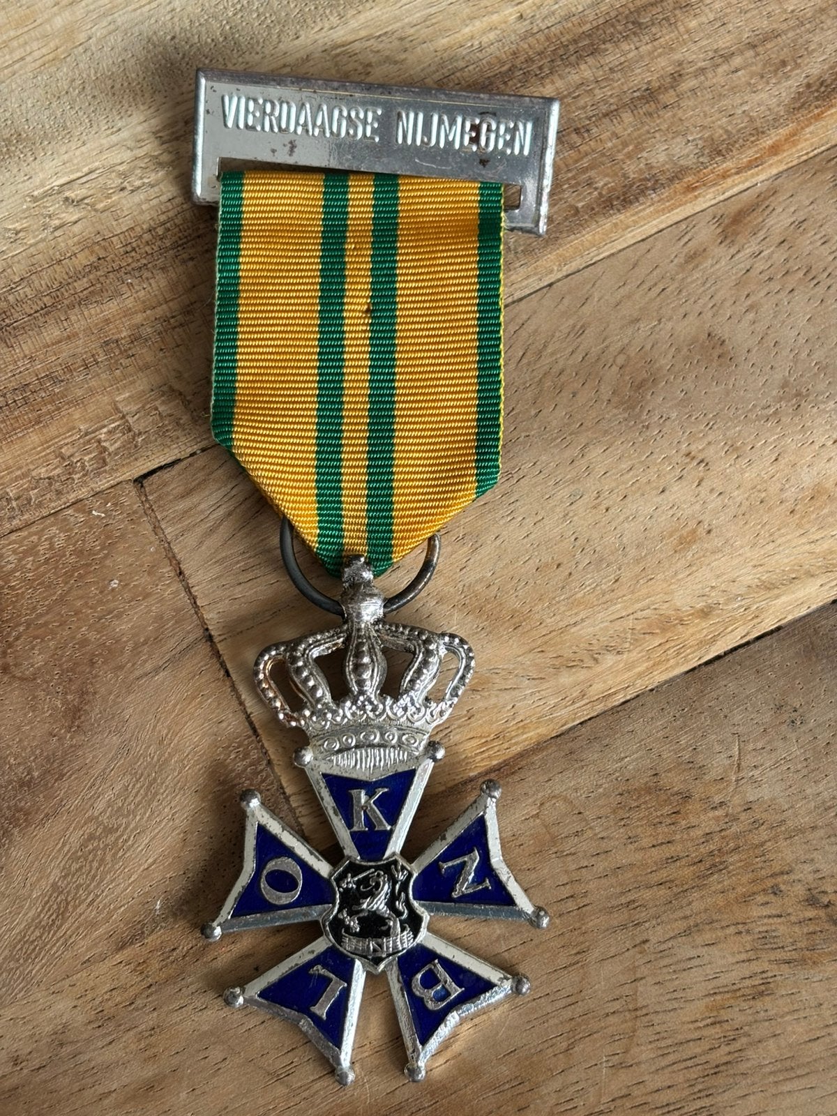 Medaille nijmeegse Vierdaagse 6e deelname, Verzenden, Landmacht, Nederland, Lintje, Medaille of Wings