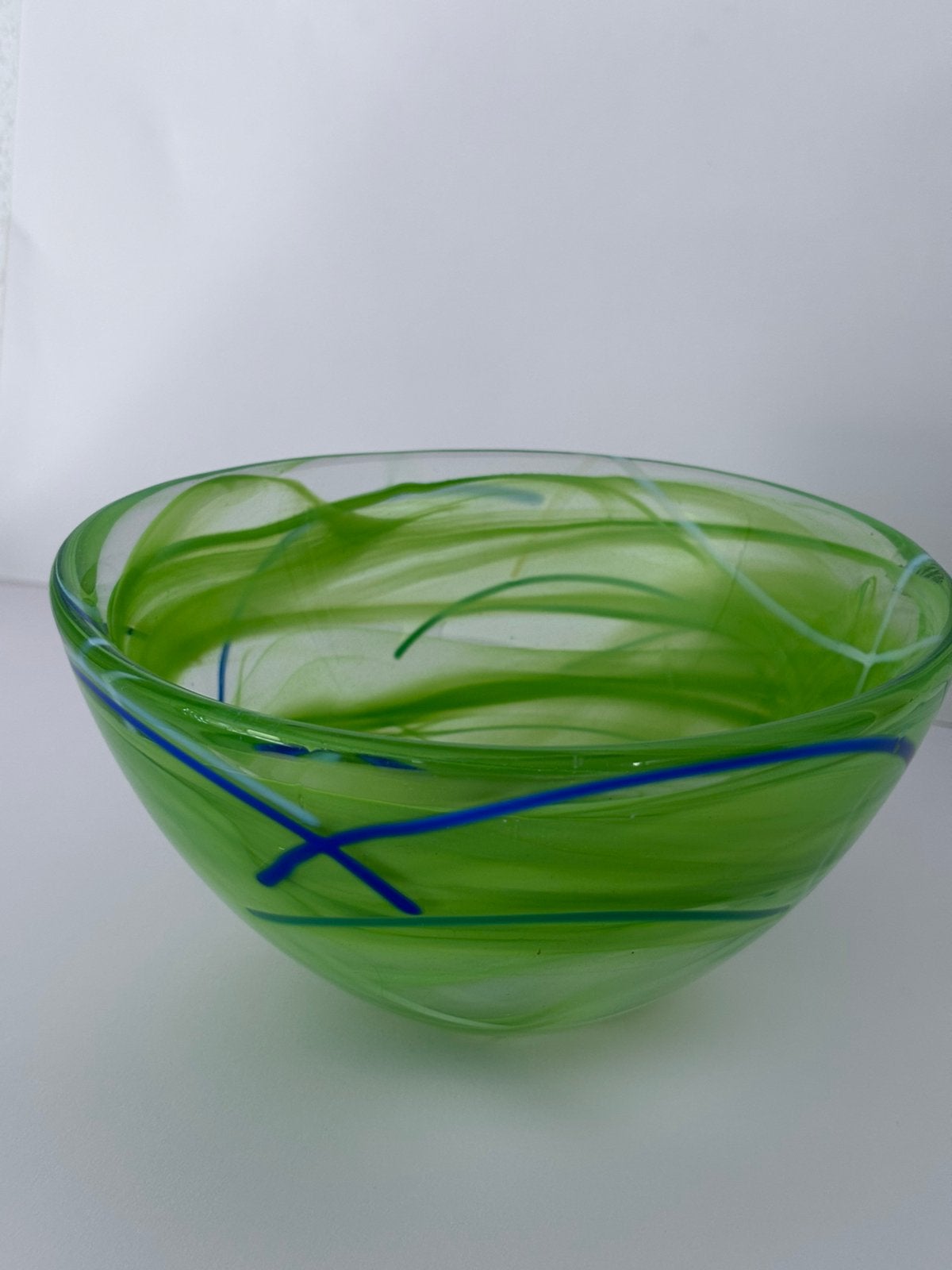 Kosta Boda Schaal 'Contrast’ van €59 voor €29, Ophalen of Verzenden, Zo goed als nieuw, Rond, Glas