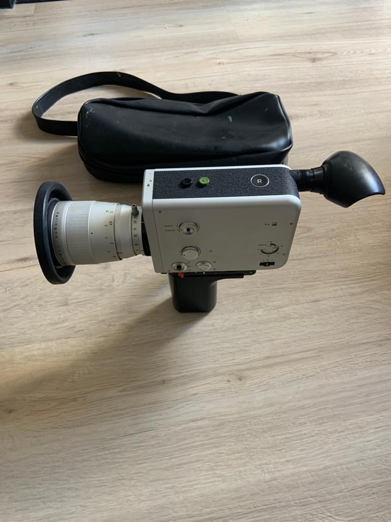 Nizo S 800 Super-8 camera, Ophalen, 8mm