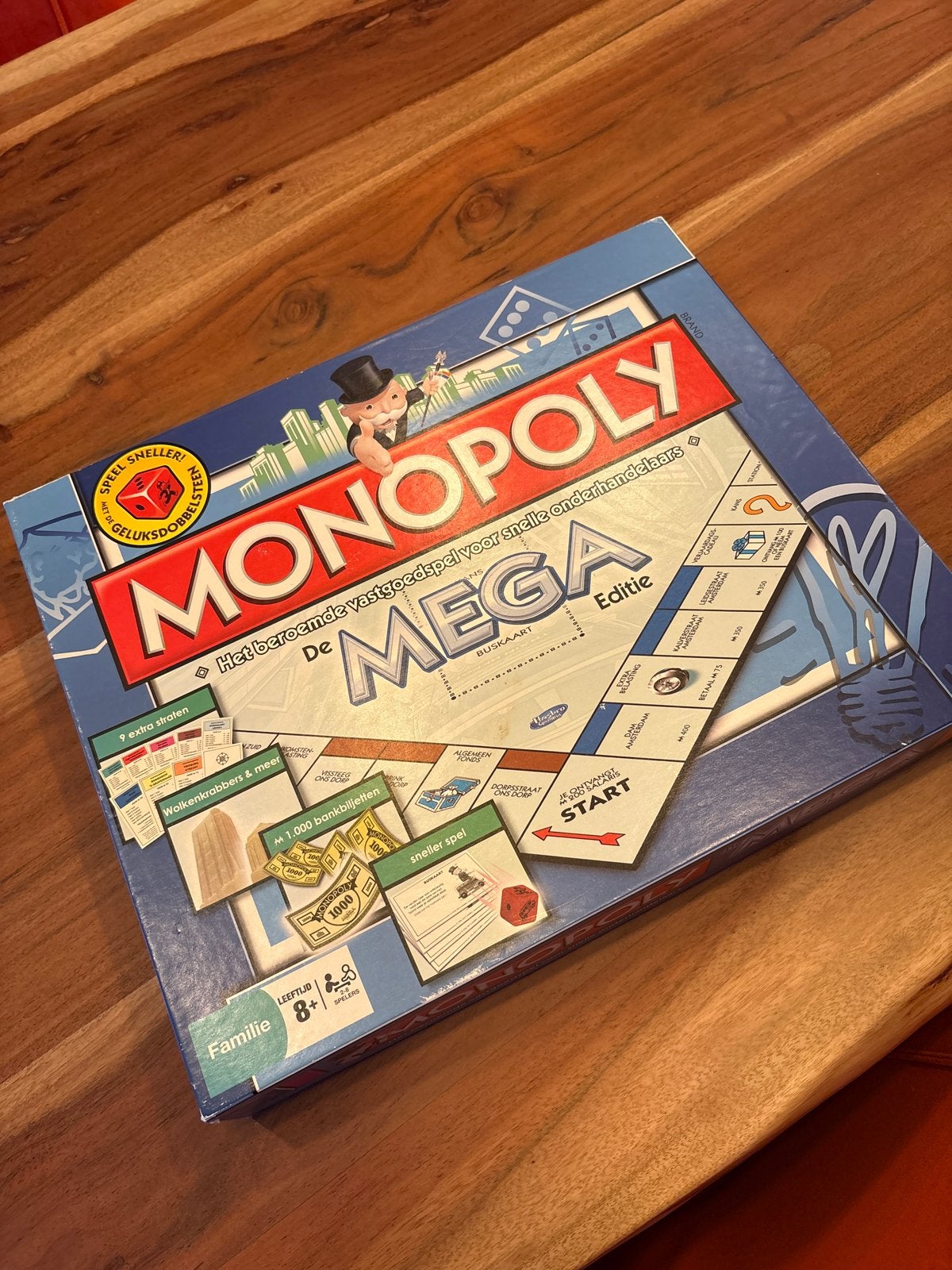 Monopoly Mega Editie - Zo goed als nieuw!, Hobby en Vrije tijd, Drie of vier spelers, Ophalen of Verzenden, Zo goed als nieuw