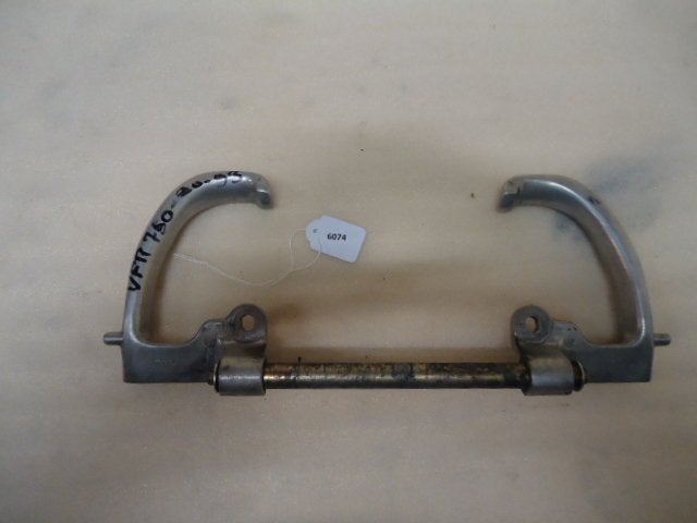 VFR750 1990 - 1993 Honda Beugel D1-11573, Motoren