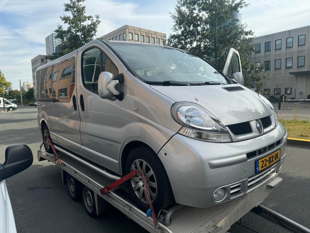 Renault Trafic 2.5 DCI L2H1 2006 DUBBEL CABINE AUT AIRCO, Auto's, Stof, Zwart, 4 cilinders, 2000 kg