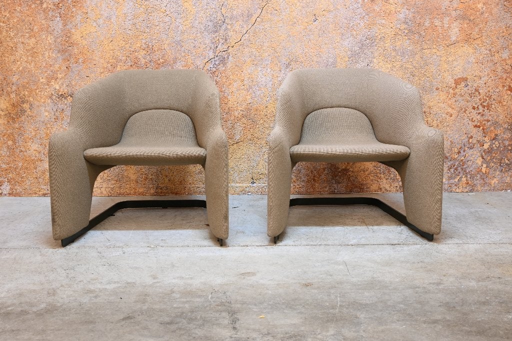 ZGANieuw unieke beige stoffen Moroso Skate fauteuils