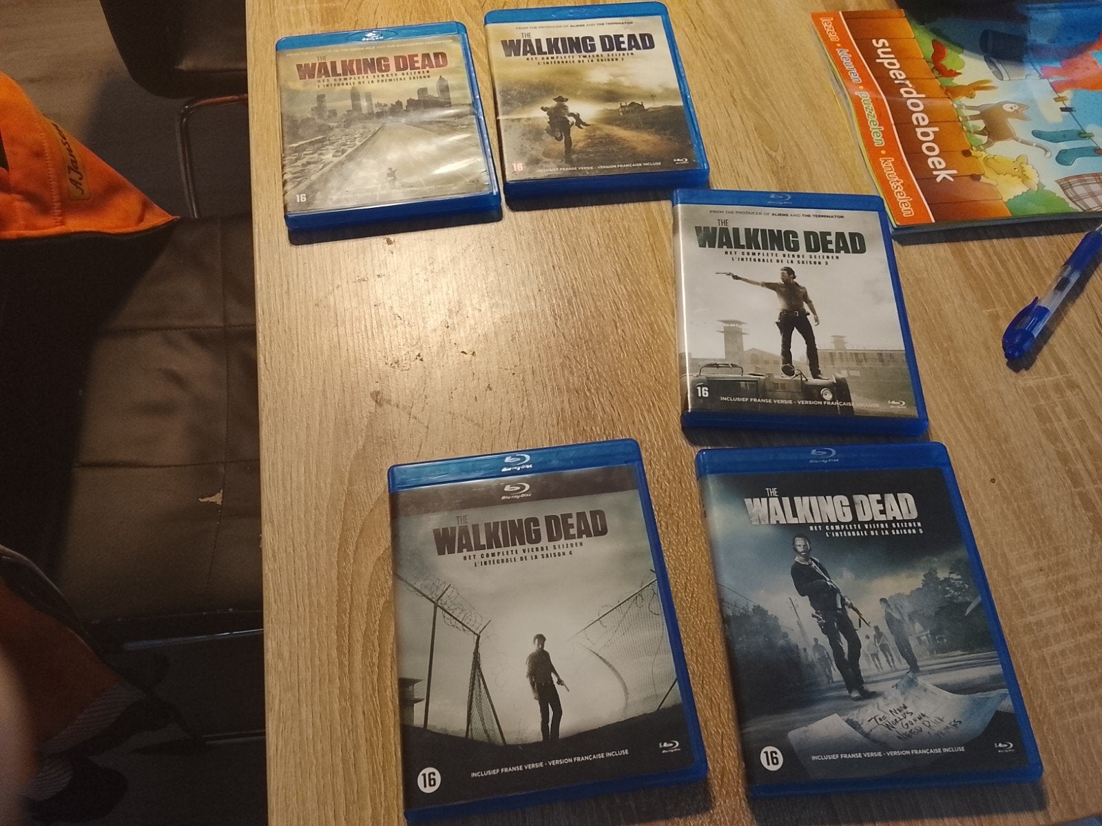 the walking dead 6,00 euro, Ophalen, Zo goed als nieuw, Horror, Nederlands