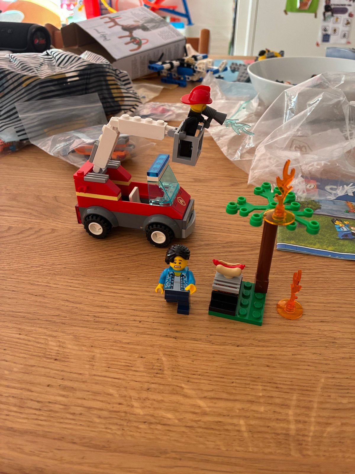 Lego City Brandweerwagen met BBQ en palmboom (set 60212), City, Lego, Ophalen of Verzenden, Zo goed als nieuw