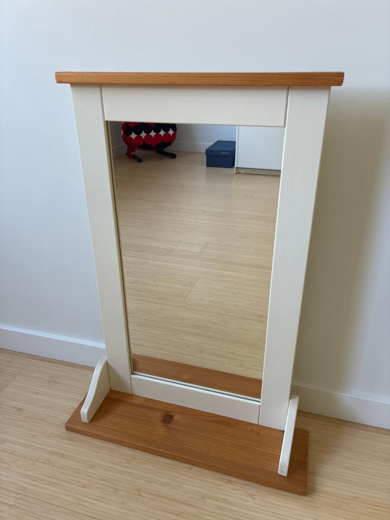 IKEA spiegel met houten details, Huis en Inrichting, Woonaccessoires | Spiegels, Ophalen, Gebruikt, 100 tot 150 cm, Rechthoekig