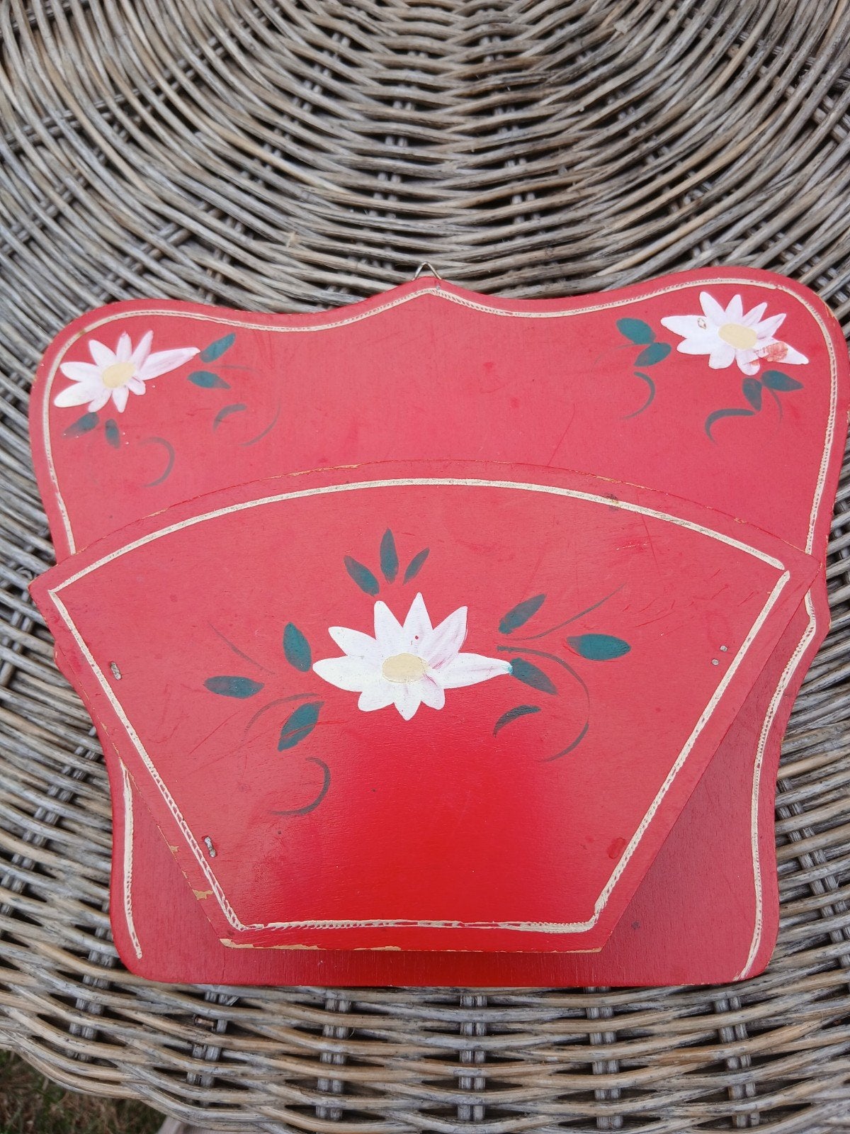 Vintage houten koffiefilterhouder met bloemmotief, Ophalen