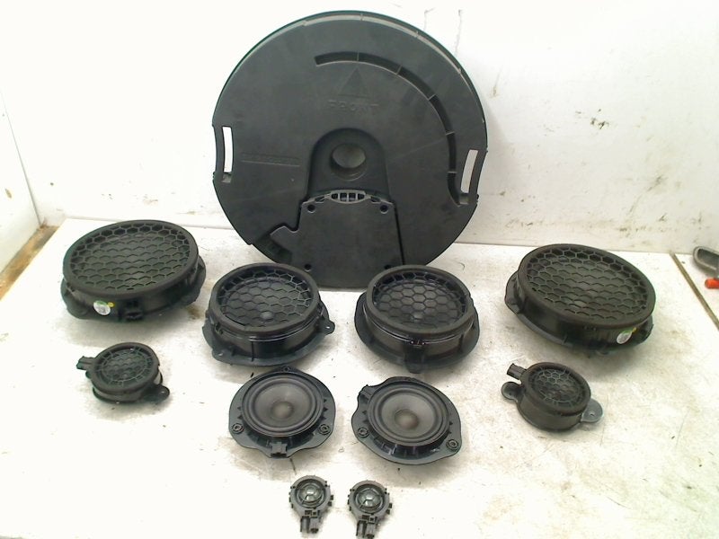 Luidspreker B&amp;O speakerset A3 Sportback (8VA/8VF) 2013, Gebruikt, Auto-Union-Straße  1, Ingolstadt 85057, , Duitsland, Info@audi.de