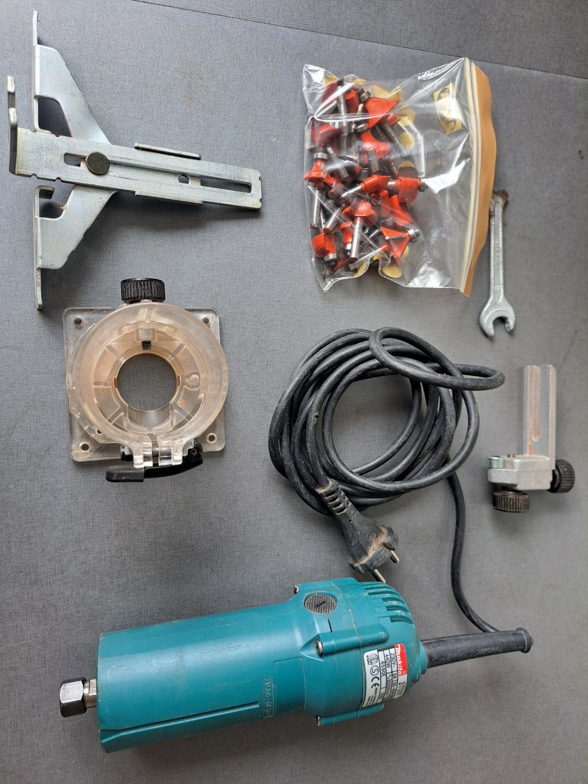 Makita kantenfrees 3707f, Ophalen of Verzenden, Gebruikt, Elektrisch