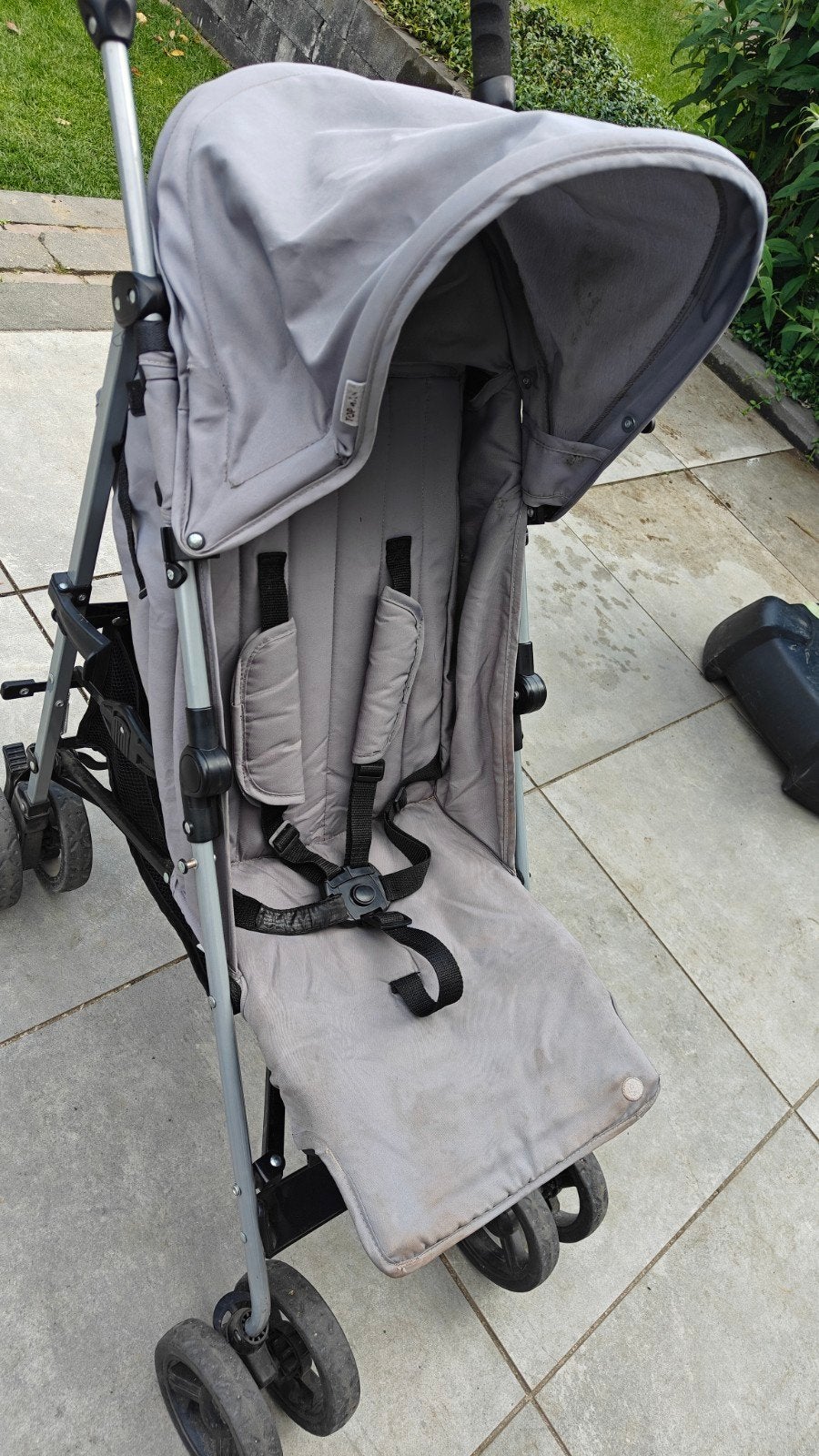 Grijze buggy met zonnekap - Gebruikt, Kinderen en Baby's, Buggy's, Ophalen, Gebruikt, Overige merken, Zonnekap