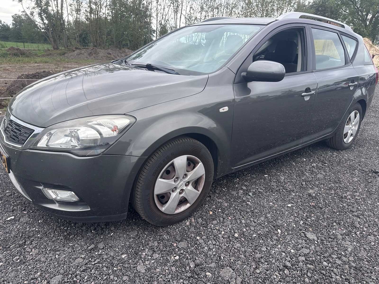 2011 - Kia - cee'd Sporty Wagon - 1.4 CVVT Comf. Pack - 58-R, Auto's, Voorwielaandrijving, Euro 5, Gebruikt, 4 cilinders