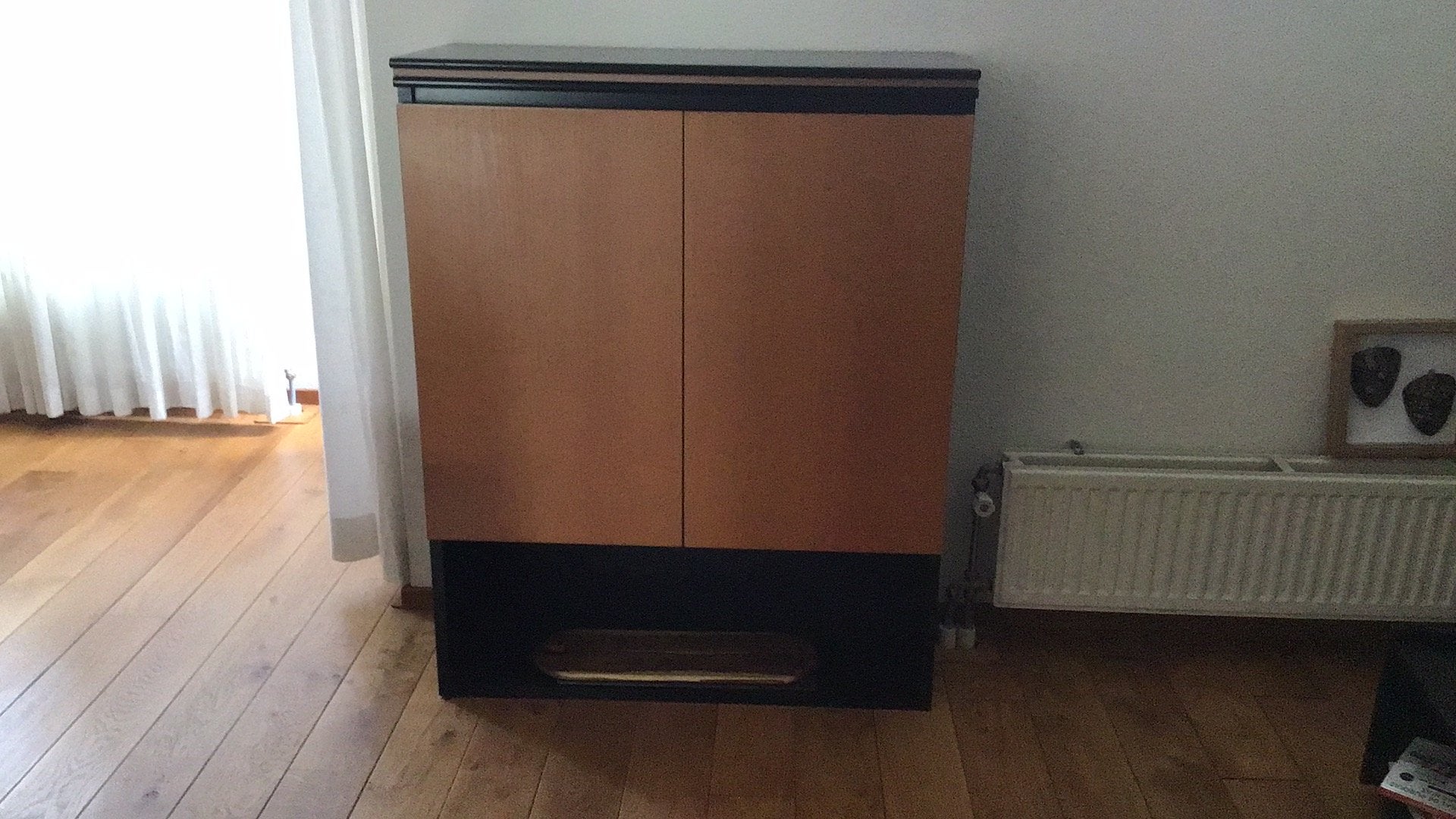 Mooie, ruime onbeschadigde servieskast., Ophalen of Verzenden, Gebruikt