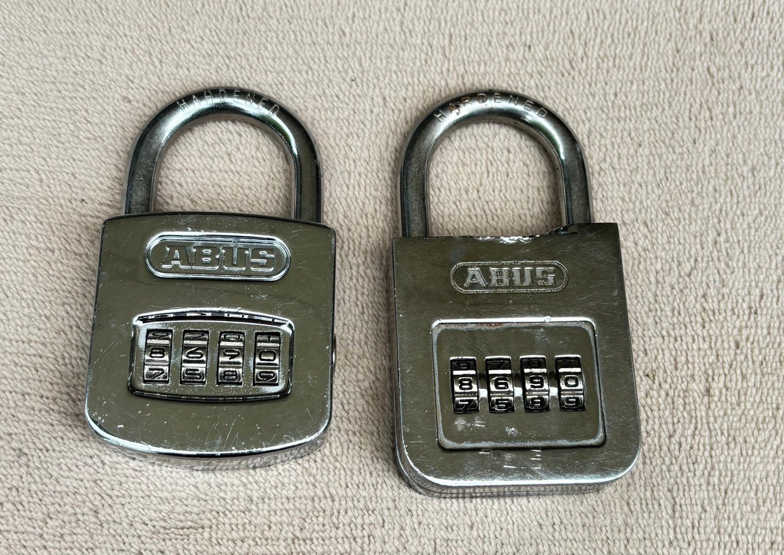 2 Abus hangsloten, Ophalen of Verzenden