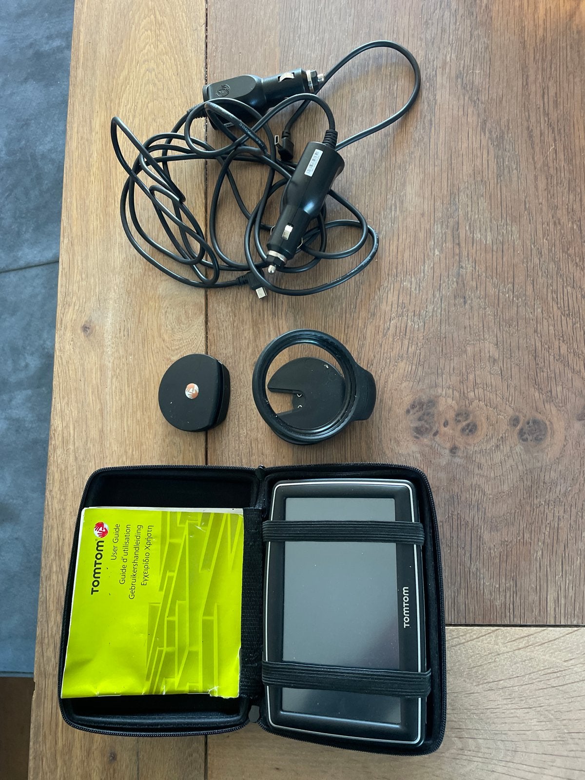 TomTom XXL navigatiesysteem met accessoires en hoes, Ophalen of Verzenden, Gebruikt