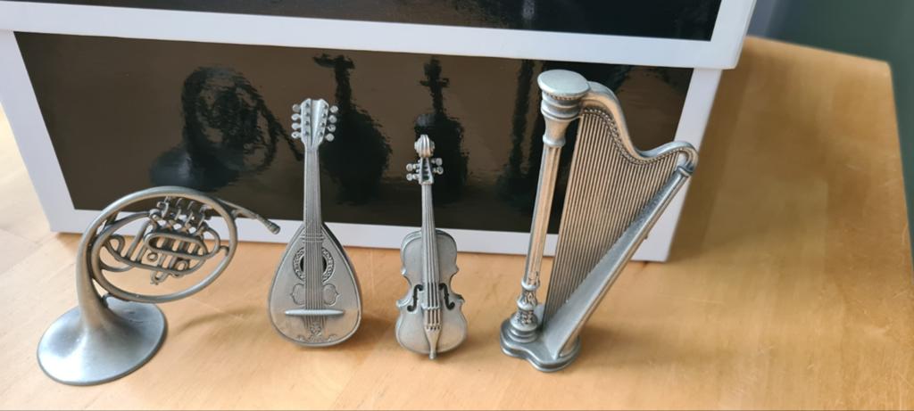Miniatuur muziekinstrumenten, Antiek en Kunst, Ophalen of Verzenden