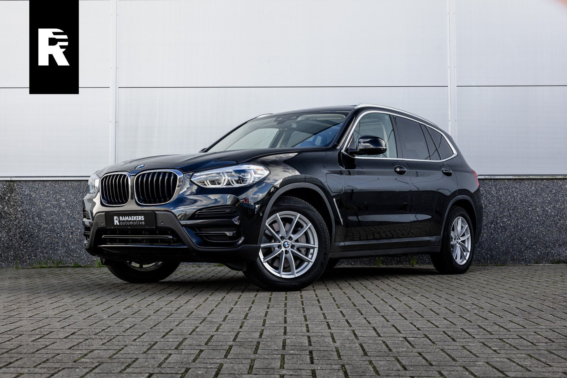 BMW X3 xDrive30e Business Edition Plus Panorama dak / Leder, Automaat, Gebruikt, Zwart, Vierwielaandrijving