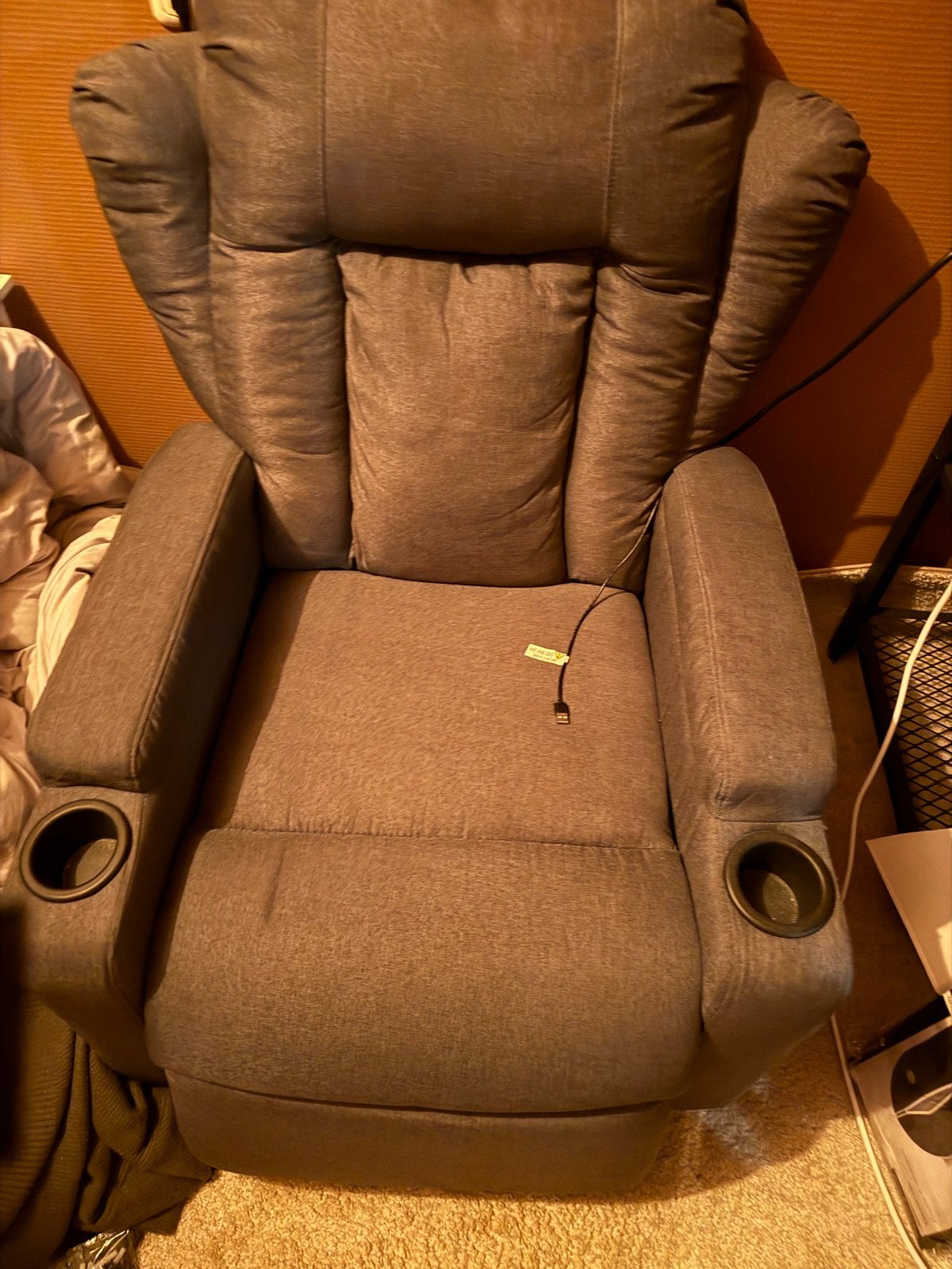 Grijze stoffen massage relaxfauteuil met bekerhouders, Ophalen, 75 tot 100 cm, Zo goed als nieuw, Stof