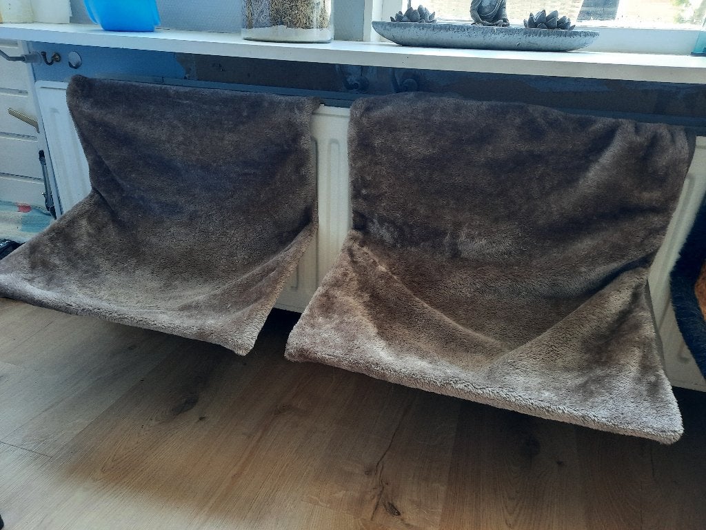 te koop 2 katten hangstoeltjes, Ophalen, Gebruikt