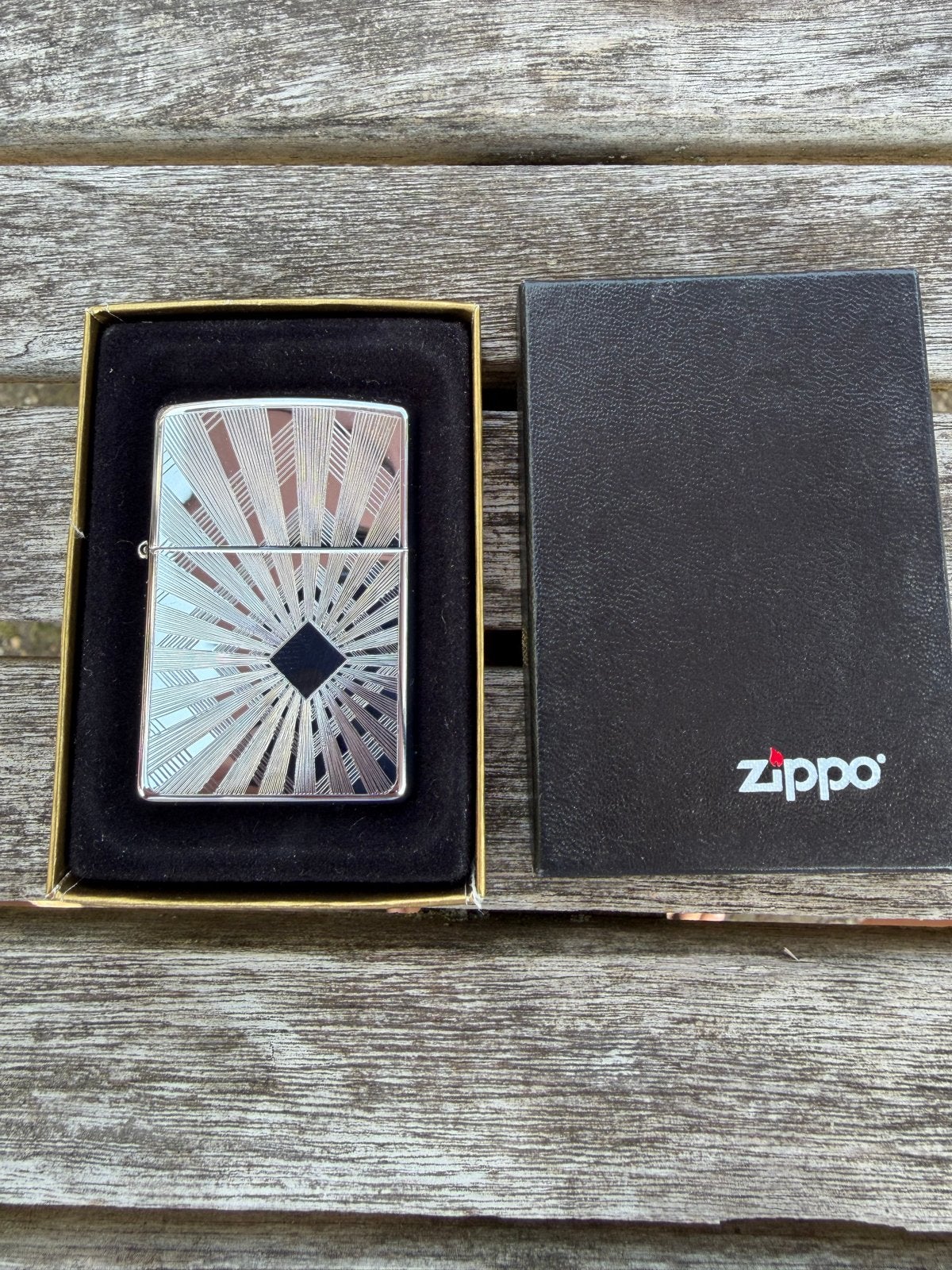 Zippo aansteker 'Elevator Shaft' - Nieuw in doos, Ophalen of Verzenden, Nieuw, Aansteker