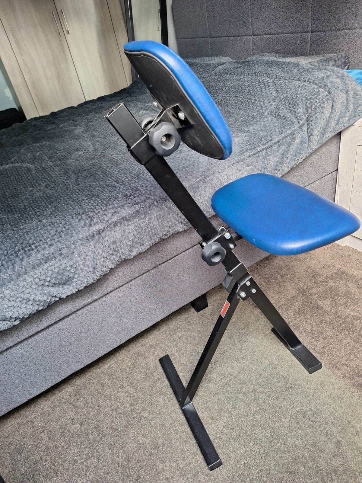Ergonomische Global Zit-Sta Stoel / Stahulp – Blauw, Ophalen, Blauw, Ergonomisch, Industrieel, Eén