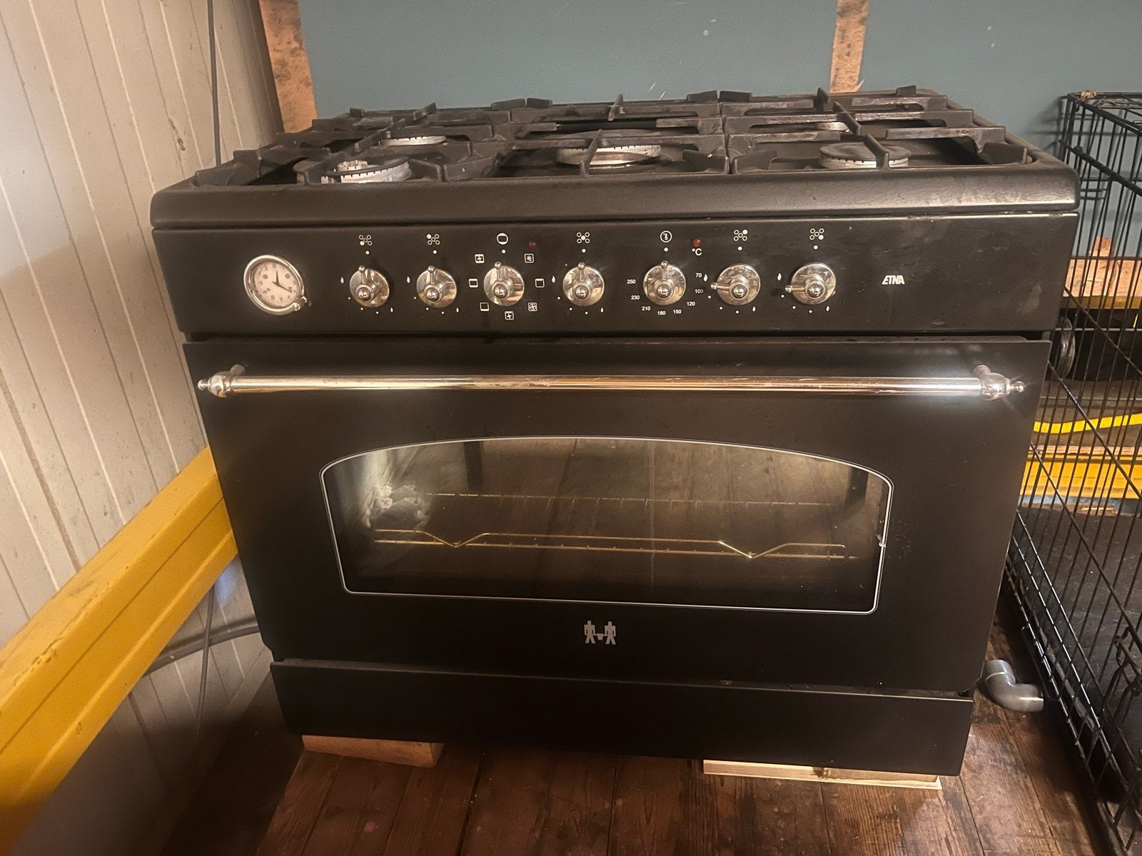 Zwart Etna gasfornuis met oven, Ophalen, Gebruikt, 60 cm of meer, Gas