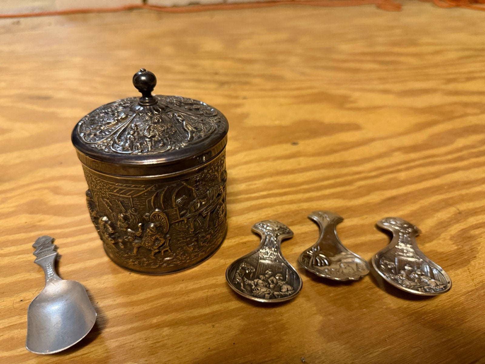 Antieke Zilveren Pot met Lepels - Gedetailleerd Reliëf, Ophalen of Verzenden, Zilver